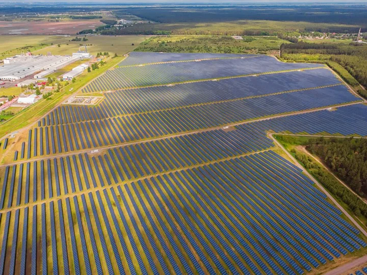 How Do Solar Panels Generate Electricity